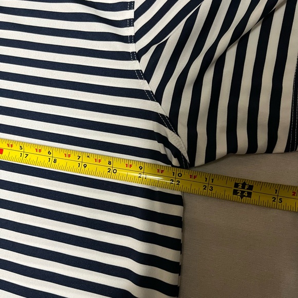 NIKE Golf Shirt - Picture 5 of 6